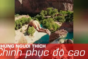 Thử thách độ cao nhảy từ vách núi 