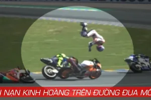 Tai nạn kinh hoàng trên đường đua phân khối lớn