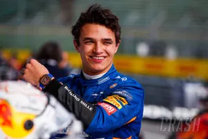 Tay đua F1 đi xem chung kết Euro bị trộm đồng hồ hơn 1 tỷ đồng