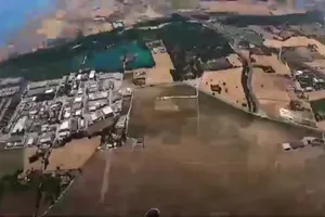 Nhảy dù gặp sự cố rơi tự do từ độ cao 4000 m...