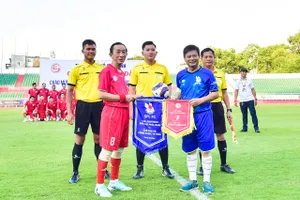 Mưa bàn thắng trong trận cầu đầy ý nghĩa trên sân Thống Nhất 