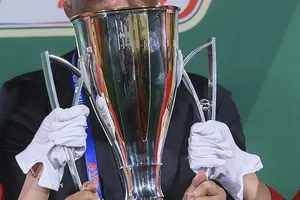 V-League khoá sổ trong nỗi ám ảnh một ông bầu nhiều đội bóng