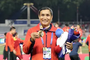 HLV Mai Đức Chung nhận danh hiệu Anh hùng lao động và những thành tích với bóng đá Việt Nam