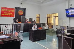 Thua độ World Cup, lấy áo khoác trùm đầu tài xế xe ôm công nghệ, cướp xe