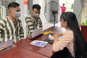 Tuyên truyền, phổ biến pháp luật cho người đang chấp hành hình phạt tù