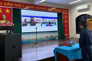 Trong buổi sáng, bị cáo bị tòa án ở TP.HCM và tòa ở tỉnh Thanh Hóa kết án 