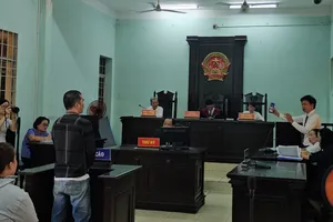 Vụ bạo hành bé trai 3 tuổi: Mẹ ruột và người tình có dấu hiệu phạm thêm tội khác