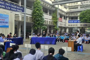 Phiên tòa giả định sinh động về phòng chống ma túy tại trường THPT Gò Vấp