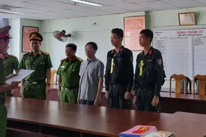 1 doanh nhân ở Hà Lan tố cáo cựu cục trưởng Cục Đăng kiểm nhận hối lộ 100 triệu đồng