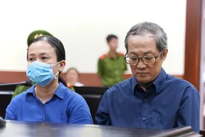 Cựu giám đốc Bệnh viện TP Thủ Đức sắp hầu tòa trong vụ mua kit test Việt Á