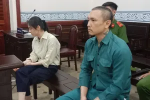 Cặp đôi người Singapore trộm túi xách Louis Vuitton, Gucci trong trung tâm thương mại