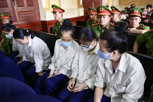 Vụ buôn lậu hơn 6 tấn vàng: Kiến nghị tiếp tục truy bắt chủ tiệm vàng Phúc Hằng