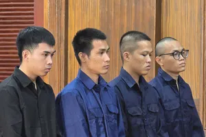 Lý do hủy án vụ nhân viên quán karaoke đánh, nhốt khách để đòi tiền bo