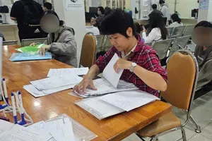 Chi nhánh Văn phòng đăng ký đất đai quận 10 mời bà Nguyễn Ngọc Liên đến làm việc