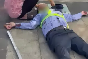 Truy tố nam thanh niên đánh bảo vệ ở Phố đi bộ Nguyễn Huệ