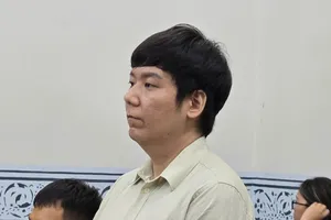 1 người Hàn Quốc trộm tiền của bạn để trả nợ và đánh bạc