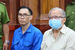 Bị cáo Đinh Trường Chinh bị đề nghị 13-14 năm tù vụ thâu tóm 4 khu đất vàng