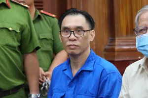 Bị cáo Đinh Trường Chinh bị buộc nộp lại 970 tỉ đồng sau khi thâu tóm 4 khu đất vàng