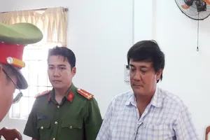 Cà Mau:Tham ô tiền viện phí, hai cán bộ bị bắt giam