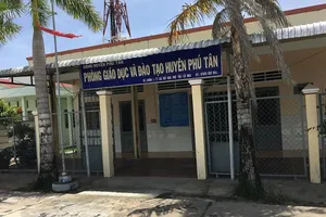 Một trưởng phòng giáo dục Cà Mau tự bạch về việc xài bằng giả