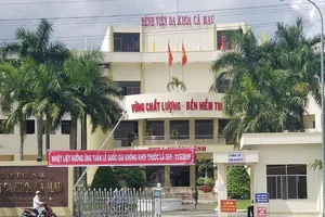 'Chống' lệnh điều động: 1 lãnh đạo bệnh viện ra ngoài làm tư 