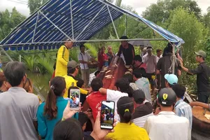 Người cao 2,57 m ở Cà Mau đã qua đời