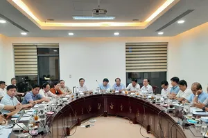 Cà Mau cách ly theo dõi 2 người bị sốt, ho, khó thở 