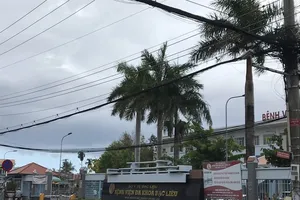 Vụ bán hàng rong trong khu cách ly COVID-19: 4 người âm tính 