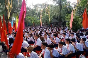 Khai giảng ở Kiên Giang có tối đa 150 học sinh dưới sân cờ