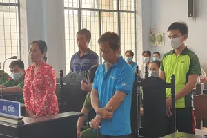 Bất ngờ phiên xử vụ tạt xăng vào đoàn cưỡng chế ở Cà Mau