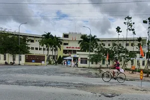 Bệnh viện Đa khoa Cà Mau vẫn thu viện phí cao hơn quy định