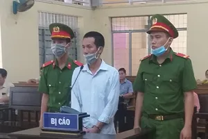 Phạt tù 2 bị cáo đưa người nhập cảnh trái phép bằng tàu cá