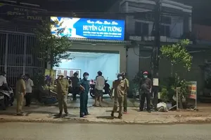 Cà Mau, Bạc Liêu cách ly người về từ TP.HCM