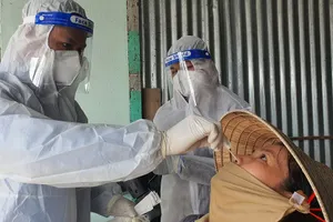 Cà Mau kêu gọi người dân tự chi trả phí test nhanh COVID19