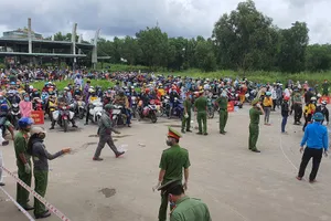 Người dân muốn ra khỏi tỉnh Cà Mau, khi quay lại phải đi cách ly 