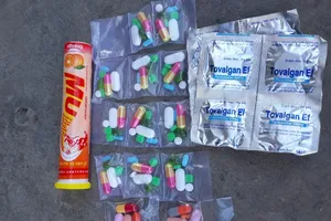 Cà Mau: Một y sĩ bán thuốc trị COVID-19 cho nhiều F0