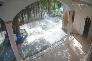 Vụ nổ 3 người 'mất tích' ở Cà Mau: Camera ghi lại kính nhà dân bị vỡ sau tiếng nổ