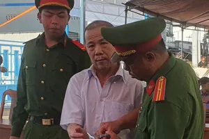 Tổ chức đưa người vượt biên đánh cá, một ngư dân Cà Mau lãnh 2 năm tù