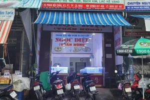 Huỷ án sơ thẩm vụ cựu chủ tịch tỉnh Cà Mau kiện đòi nhà