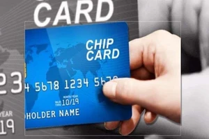 Phó Thống đốc NHNN: Chuyển đổi thẻ chip là xu hướng tất yếu