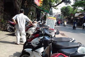 Chùm ảnh: Muôn mặt vỉa hè bị lấn chiếm