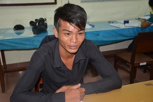 Nghi phạm giết hai mạng người ra đầu thú