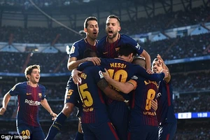 Real đại bại trước Barcelona vì chiếc thẻ đỏ oan nghiệt