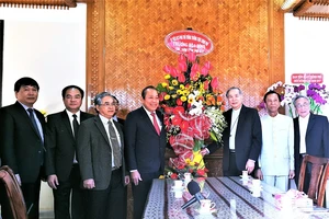 Phó Thủ tướng chúc mừng Giáng sinh tại Gia Lai, Kon Tum