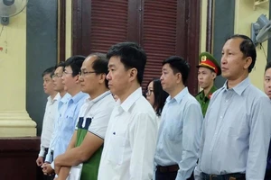 Các luật sư vụ NaviBank yêu cầu tòa hoãn xử