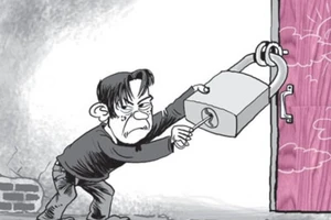 Trộm tiền của mẹ ruột rồi dựng hiện trường giả tinh vi