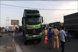 1 thanh niên bị container cán tử vong ở Bình Dương