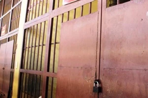 Từ 29-3: Phạm nhân được ăn cơm riêng với 3 người nhà