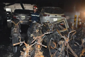 Ai bồi thường số xe cháy ở chung cư Carina Plaza?