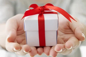 Hơn 355,4 tỉ đồng dành tặng quà cho người có công